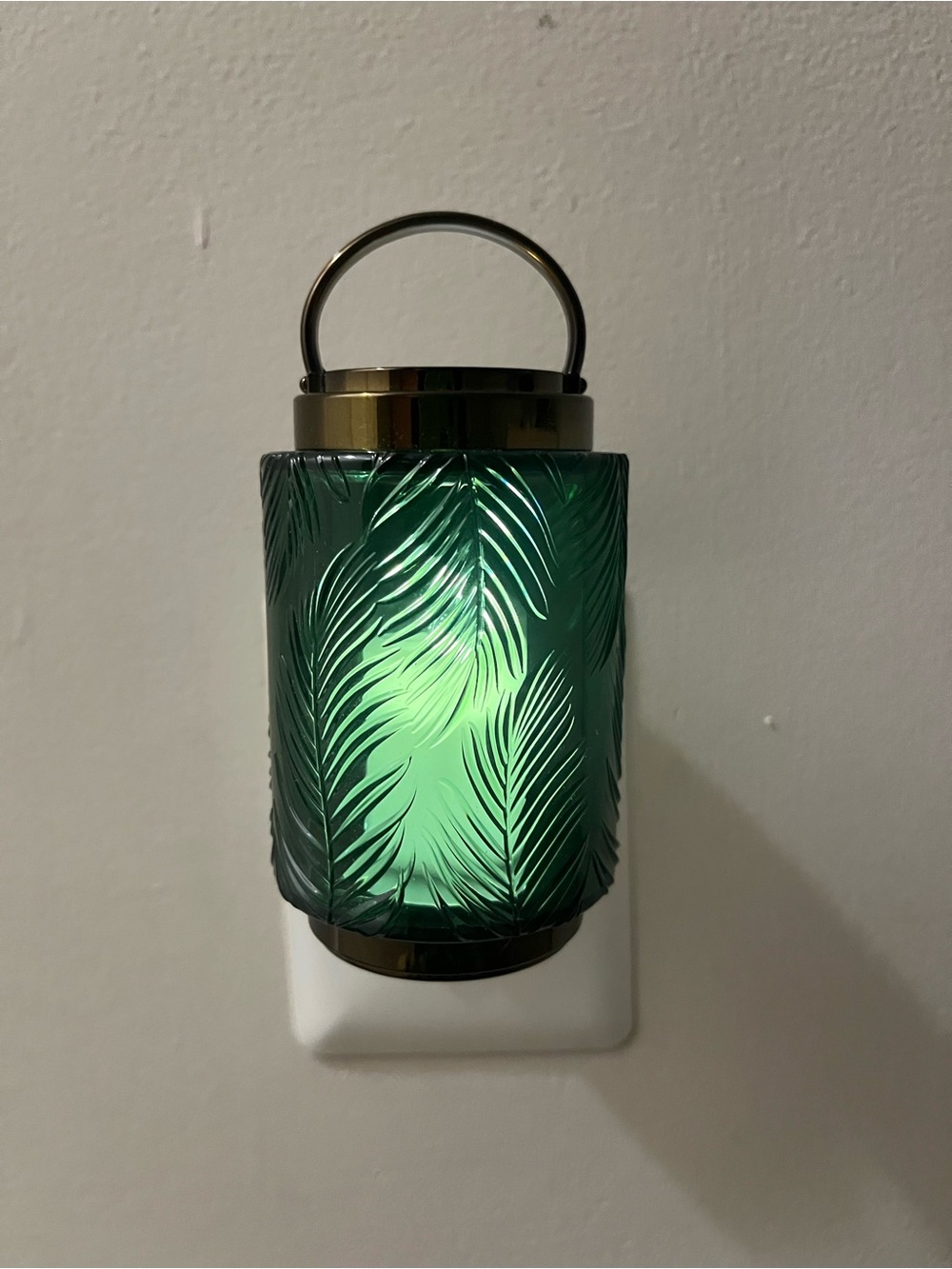 Bath & Body Works Green Glass Leaf Lantern Nightlight
